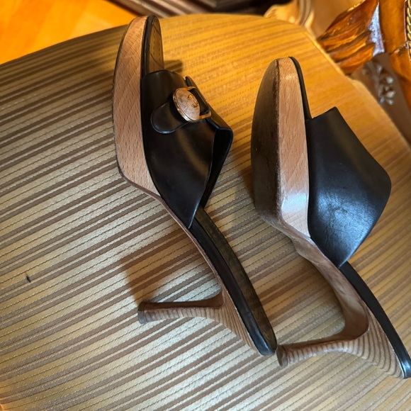 Chanel slide on sandals - Picture 4 of 5